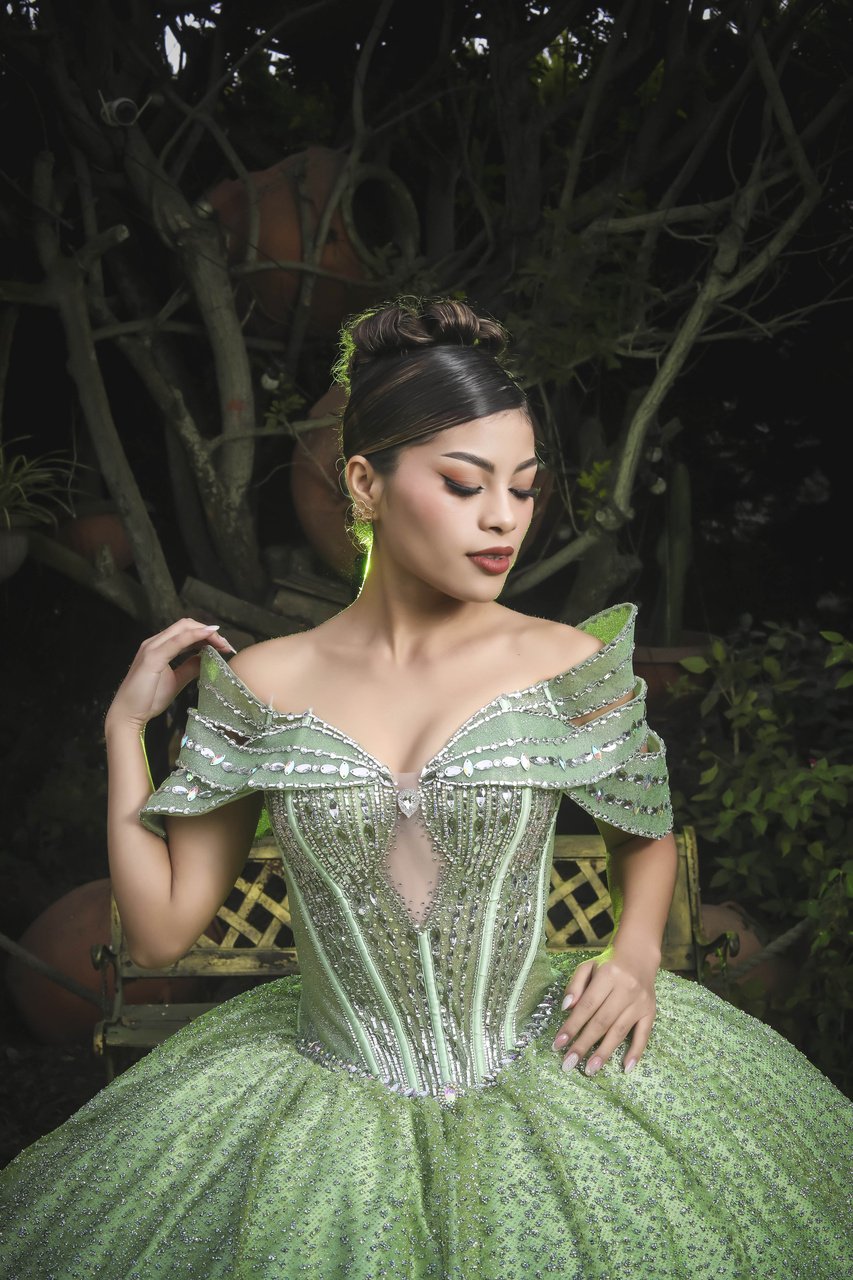 vestido-quinceanera-verde-manzana-princesa 2
